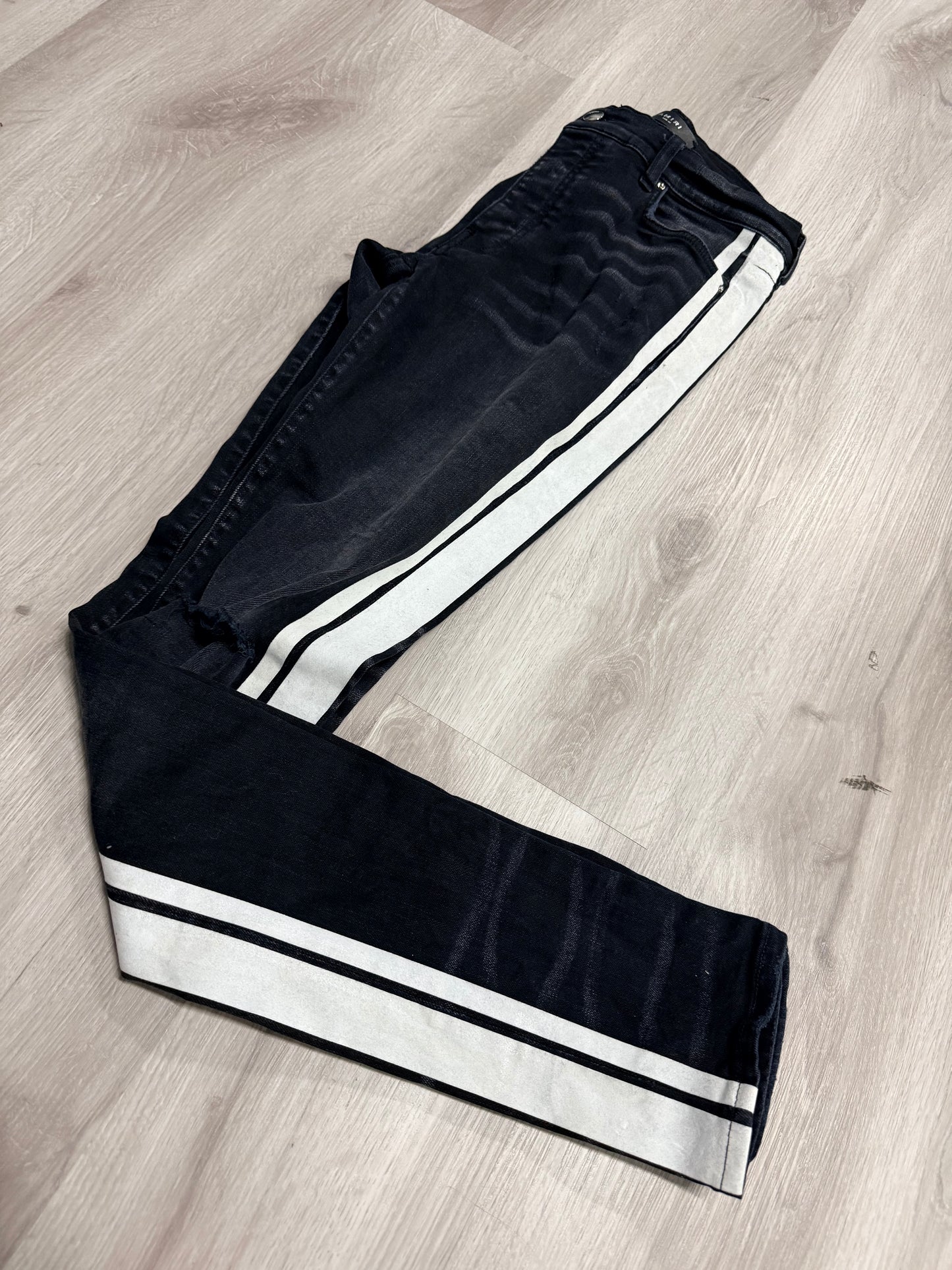 Stripe Loge Skinny Jean