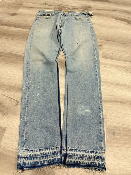 Light Relaxed Blue Jeans